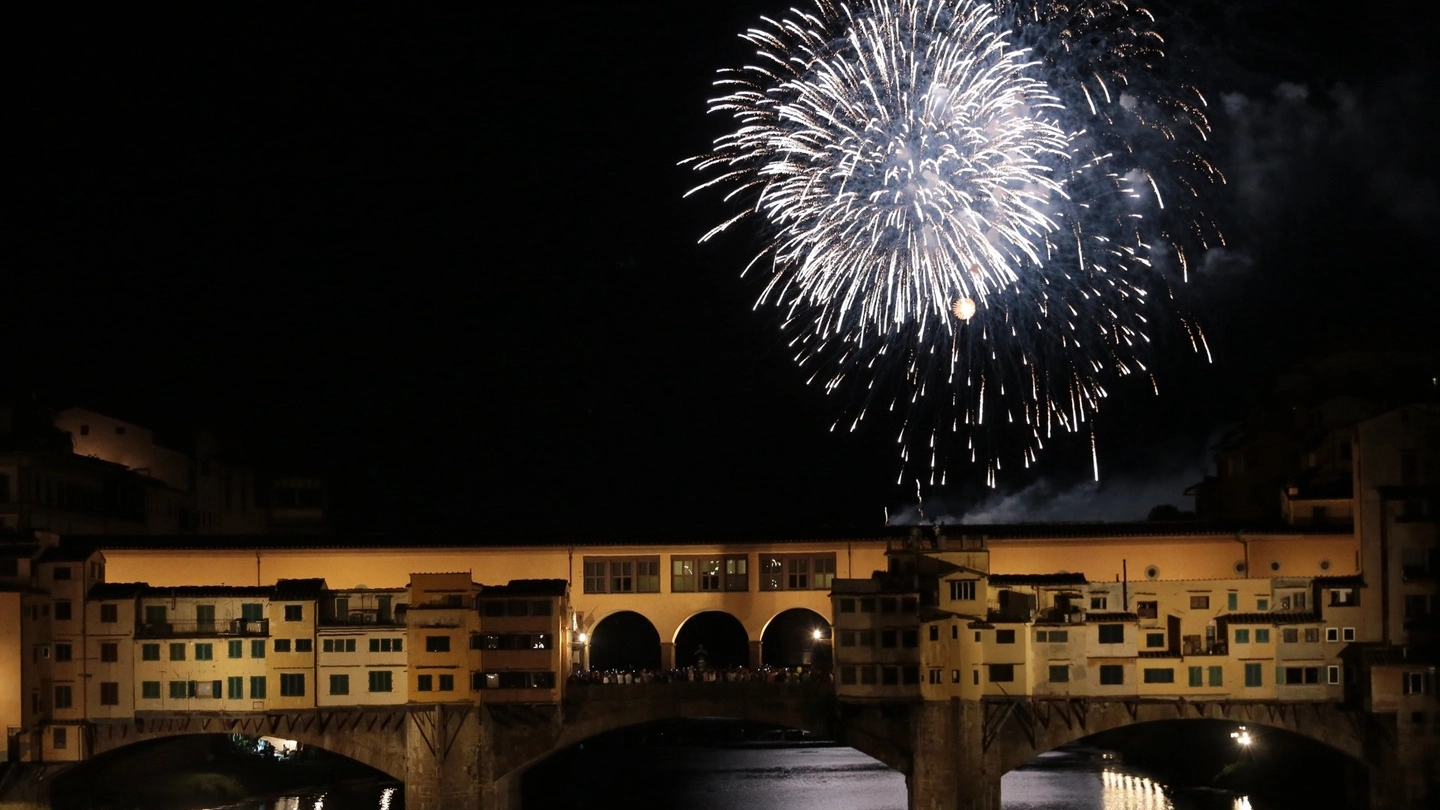 I "Fochi" di San Giovanni a Firenze (foto archivio Cabras/New Press Photo)