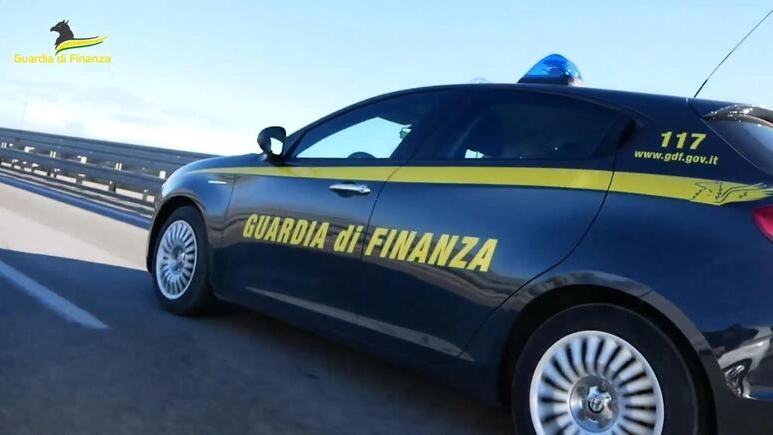 Guardia di Finanza (Foto Ansa) Guardia di Finanza (Foto Ansa)