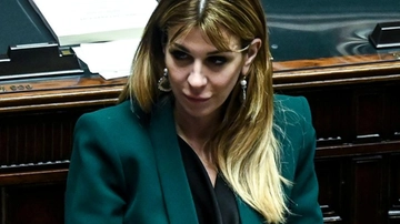 Manovra 2023, verso ok della Camera il 24 dicembre. Meloni: "Italia non accede al Mes"