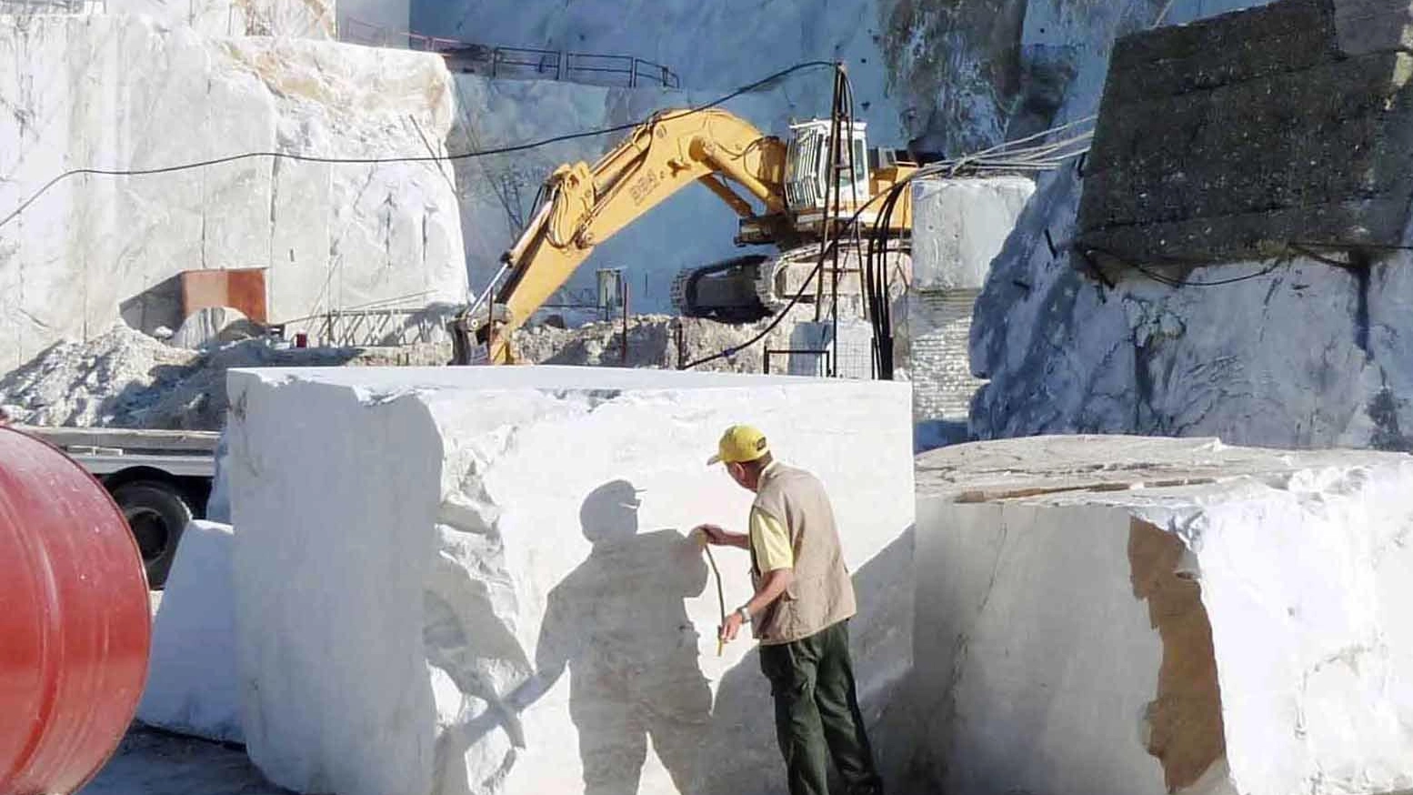 "Chiudere le cave nel Parco"  Gli ambientalisti scrivono  e invitano Elly Schlein