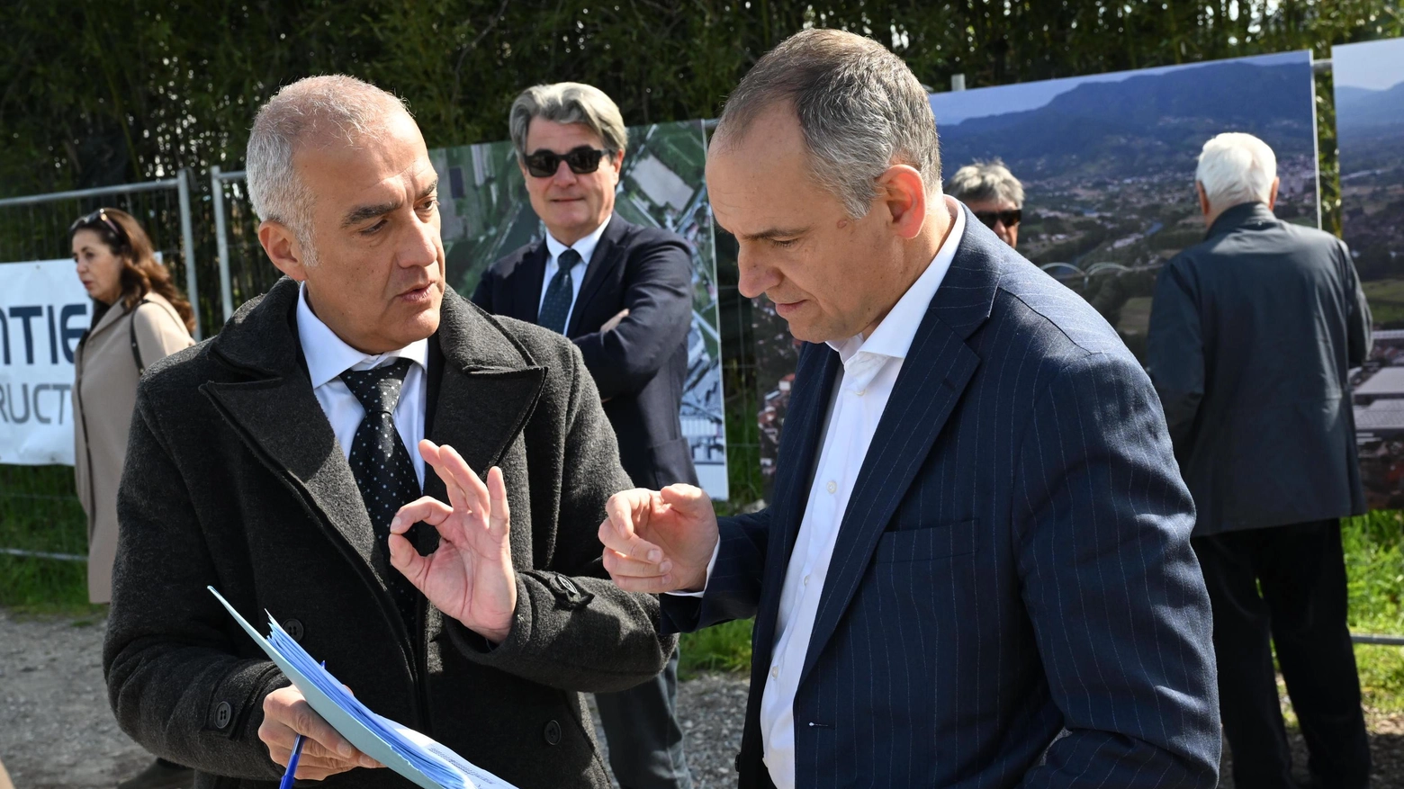 "Il nuovo ponte pronto in 15 mesi" Taglio del nastro per il cantiere "Il nuovo ponte pronto in 15 mesi" Taglio del nastro per il cantiere
