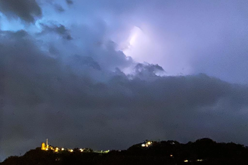 Il cielo illuminato dai fulmini