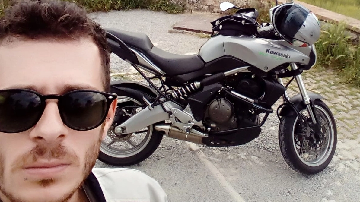 Daniele Saltapari con la sua moto