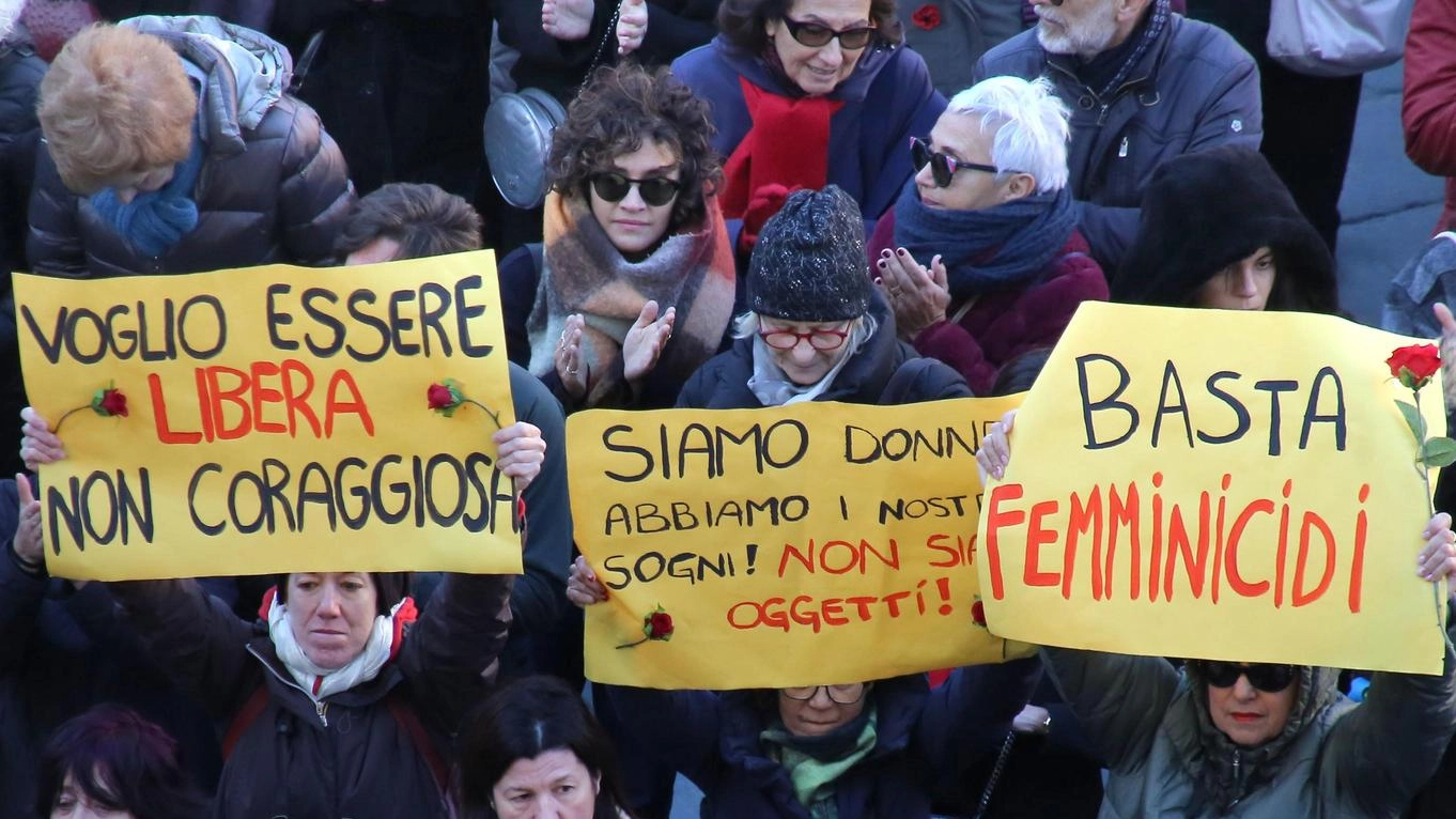 La nostra iniziativa. Un’onda di rumore scuote Firenze: "Basta femminicidi"