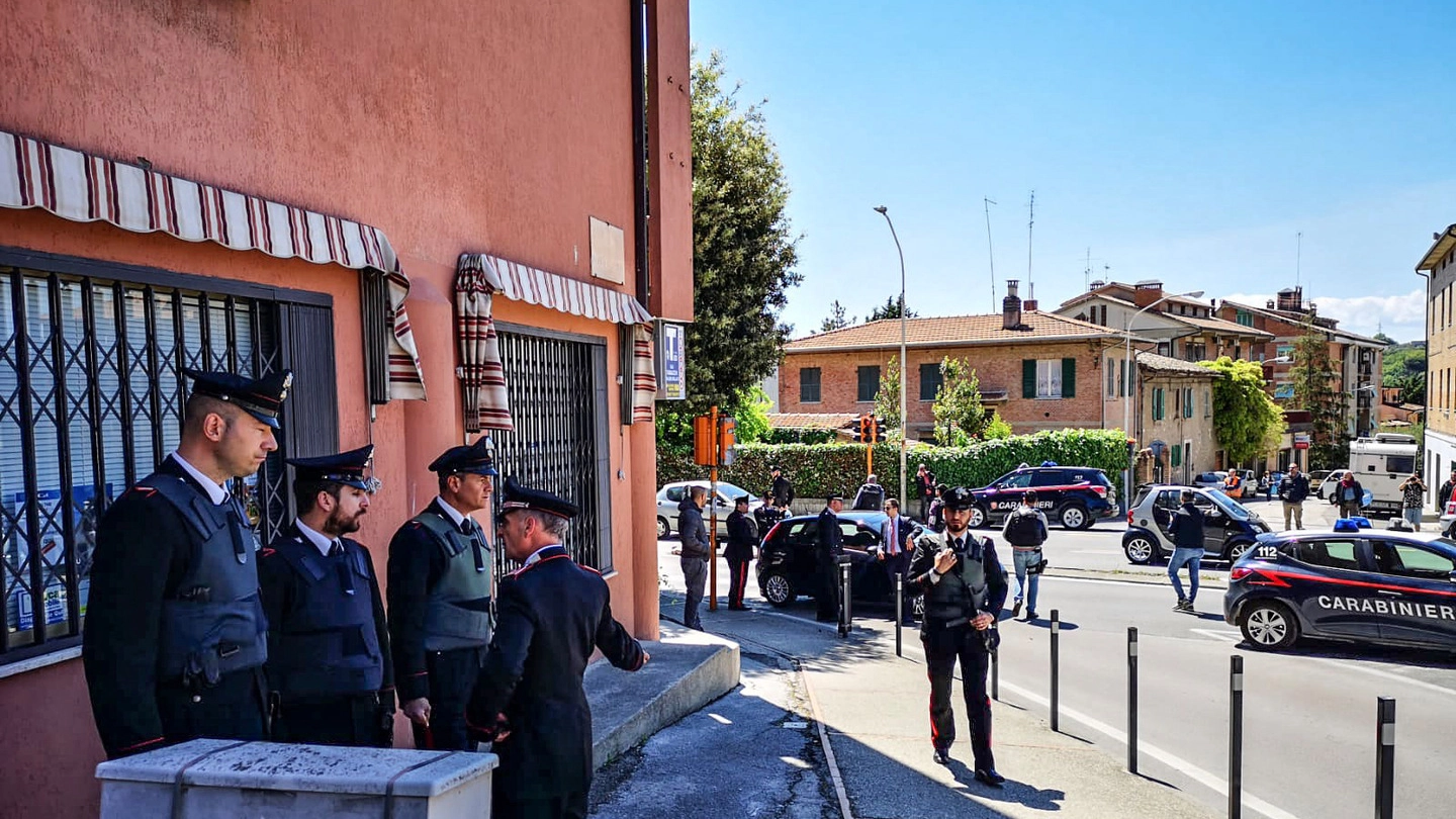 Il blitz dei carabinieri nell'appartamento, poi risultato vuoto