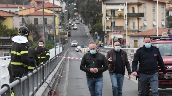 ll ponte di via Trieste a Massa è da tempo oggetto di continue verifiche