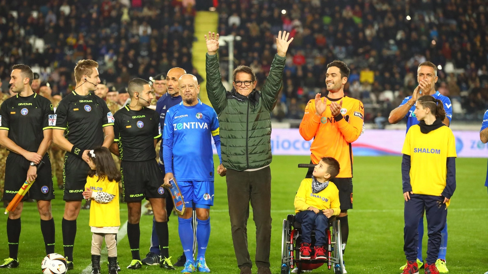 Il grande abbraccio del Castellani. Stadio pieno, vicinanza e sorrisi. Maxi solidarietà per gli alluvionati Il grande abbraccio del Castellani. Stadio pieno, vicinanza e sorrisi. Maxi solidarietà per gli alluvionati