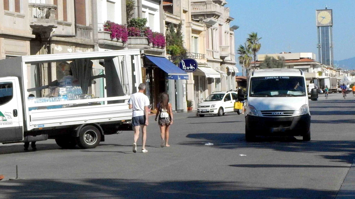 Dallo scorso 15 luglio è attiva la Ztl della Passeggiata Dallo scorso 15 luglio è attiva la Ztl della Passeggiata