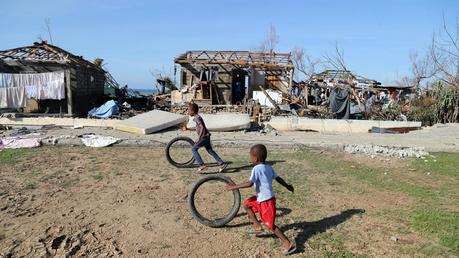 Un pozzo di acqua potabile a Haiti L’opera della Conchiglia e di Cisl Siena Un pozzo di acqua potabile a Haiti L’opera della Conchiglia e di Cisl Siena