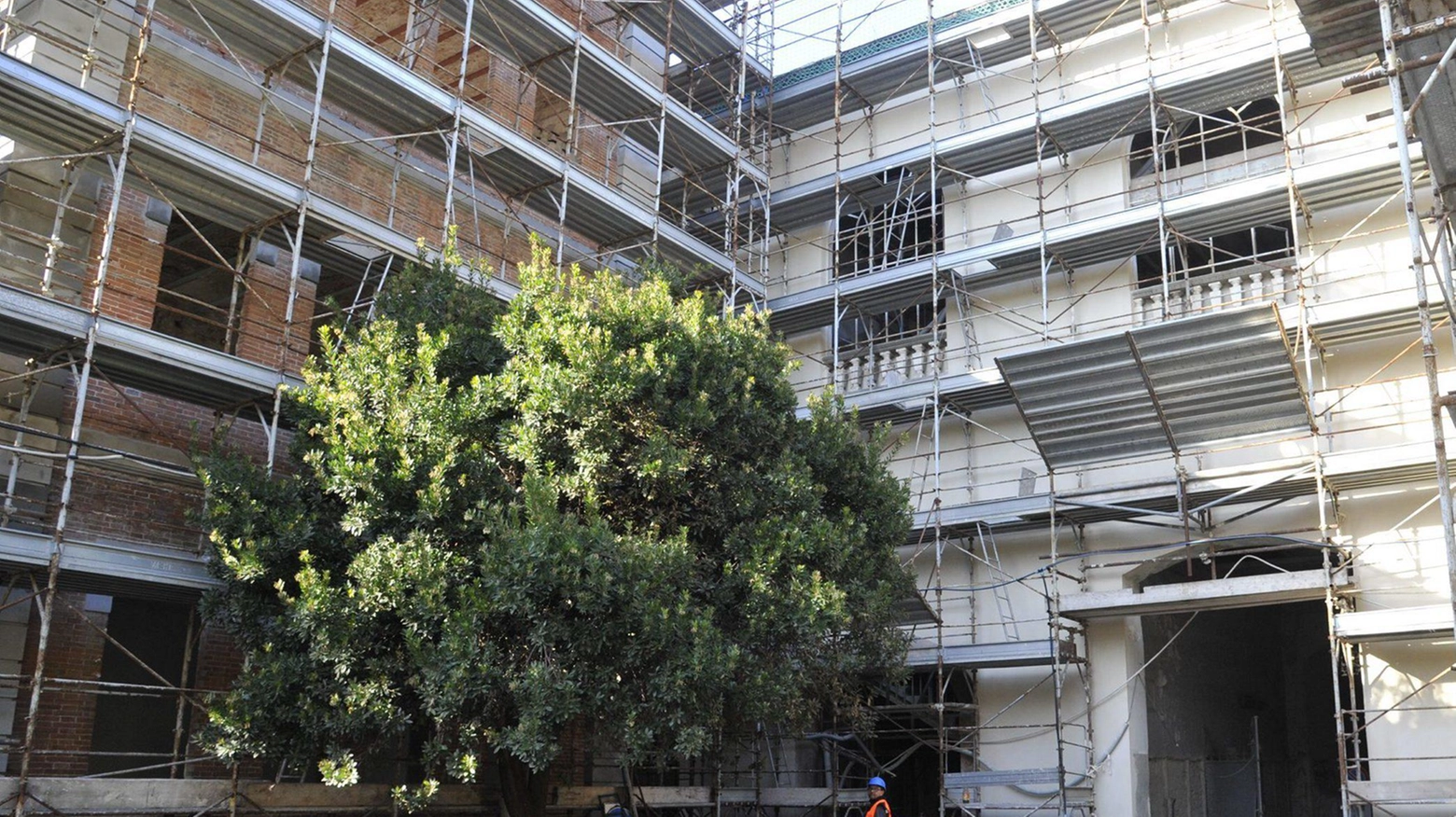 "Maggioranza spaccata sull’utilizzo dell’immobile, faccia chiarezza" "Maggioranza spaccata sull’utilizzo dell’immobile, faccia chiarezza"
