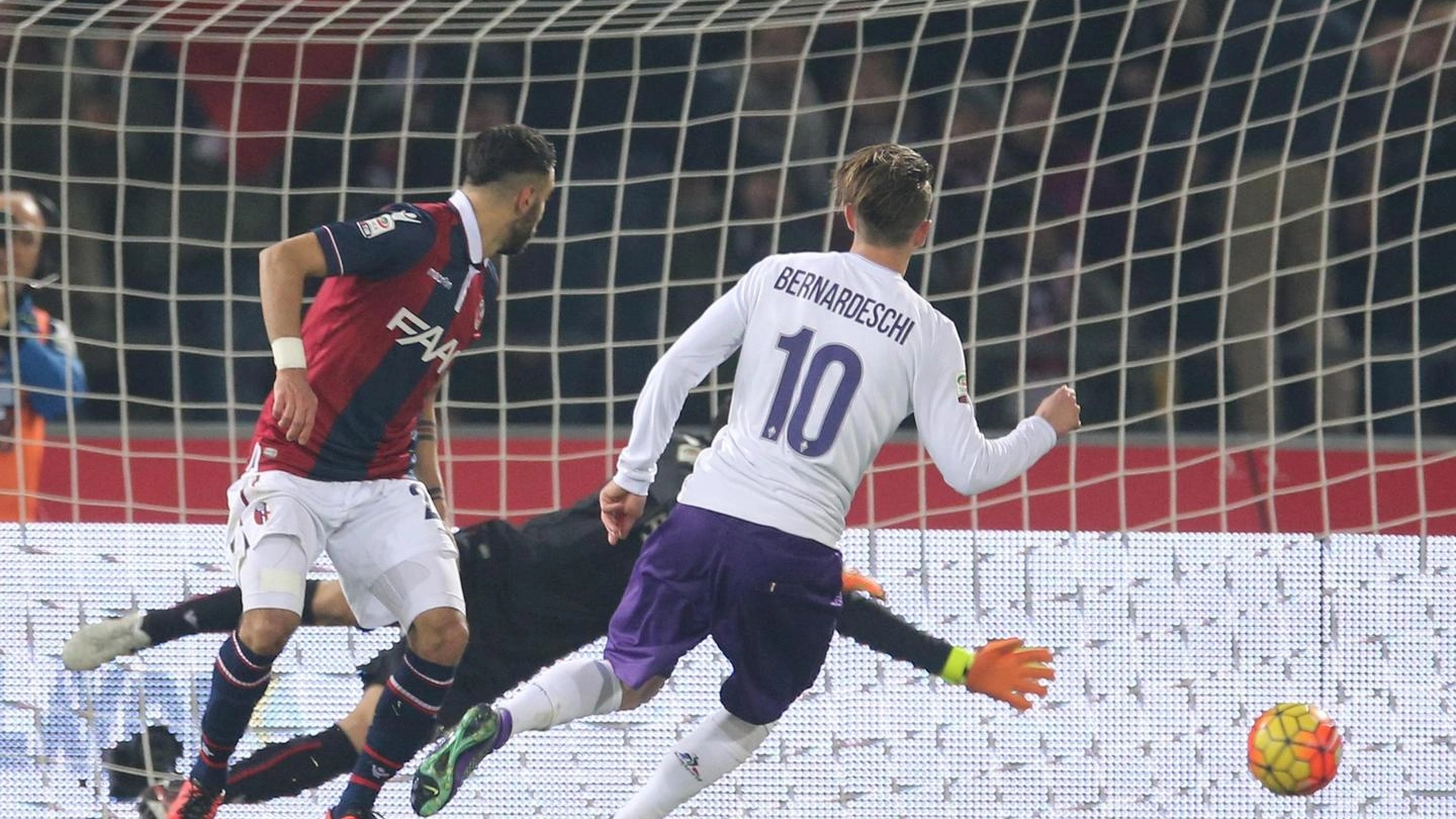 Bologna-Fiorentina, il gol di Bernardeschi (Foto Ansa)