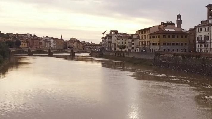 Un frame dal video di "A come Arno"