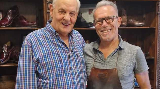 Il calzolaio Picone e la visita di Pera, ex presidente del Senato Il calzolaio Picone e la visita di Pera, ex presidente del Senato