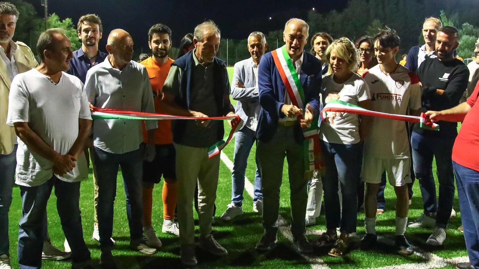 Sintetico e all’avanguardia  Inaugurato il nuovo campo  Ospite d’onore Renzo Ulivieri