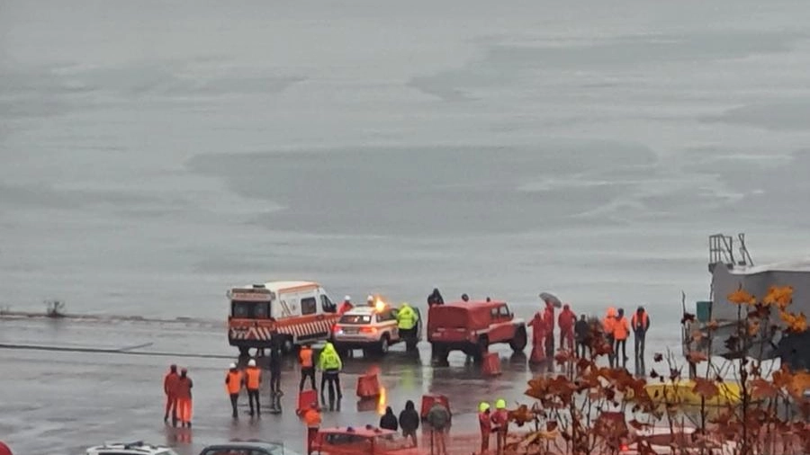 I soccorritori al porto di Spezia