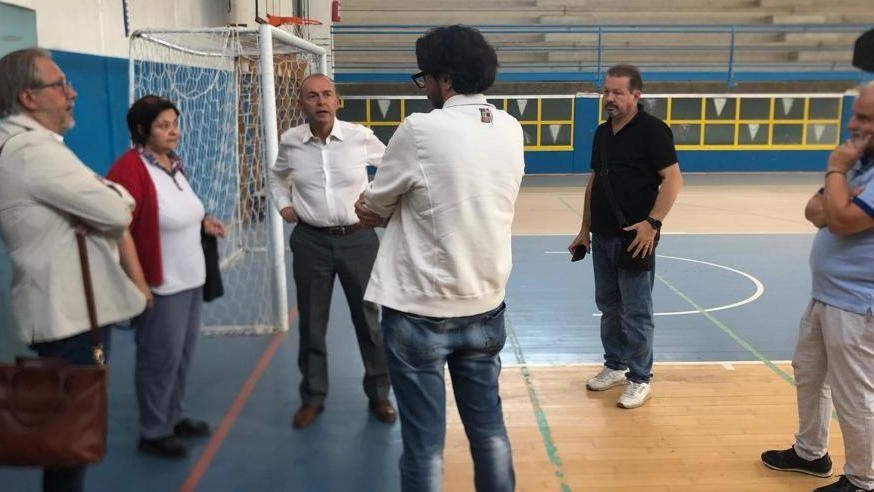 Palasport verso una nuova vita. Avviati i lavori dopo anni di attesa Palasport verso una nuova vita. Avviati i lavori dopo anni di attesa