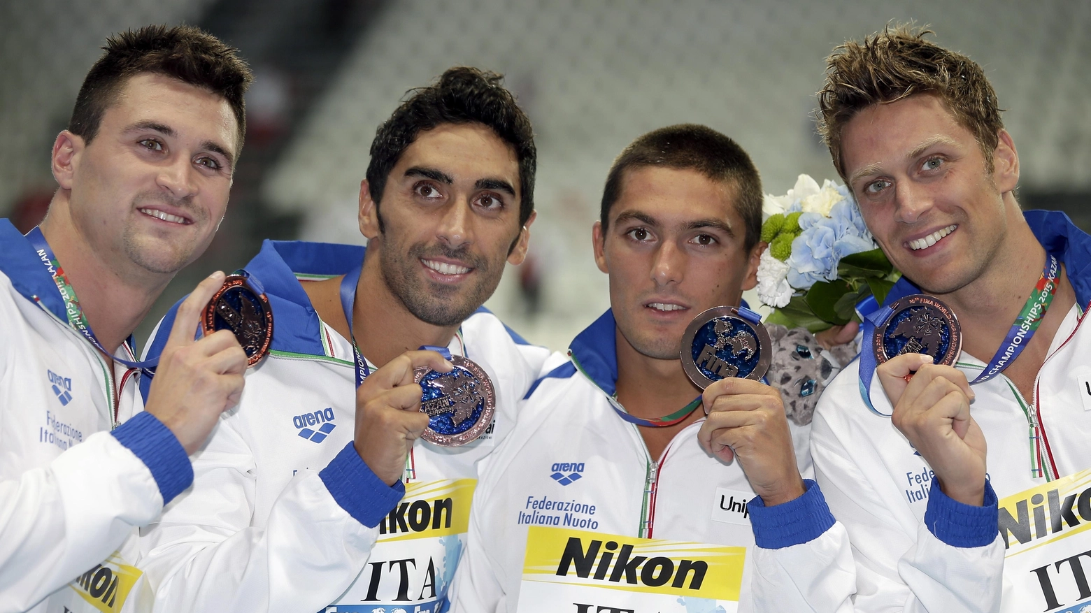 Gli staffettisti azzurri che hanno conquistato il bronzo mondiale. Santucci è il secondo da destra