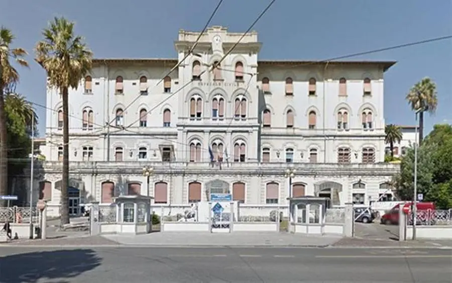 La Spezia, si rompe tubo dell’acqua: problemi all’ospedale