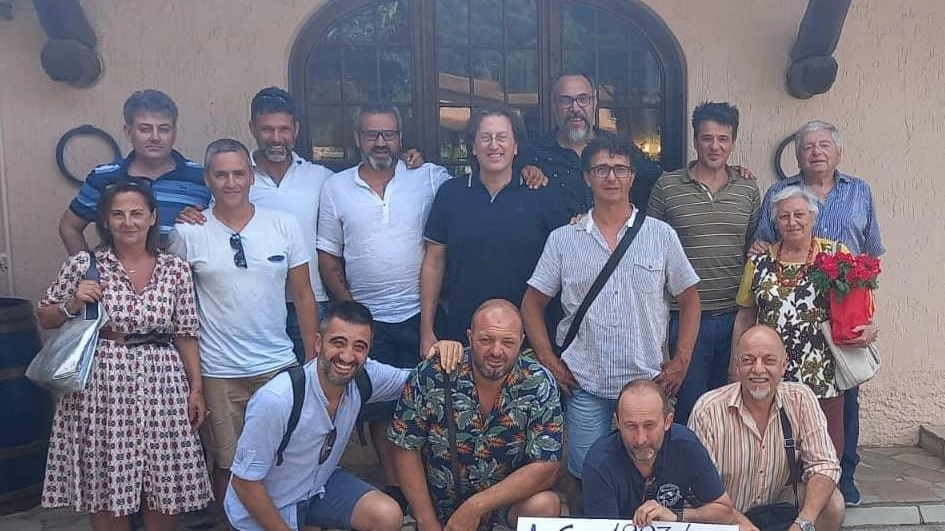 Maturità 30 anni dopo Gli alunni e i professori si sono ritrovati Maturità 30 anni dopo Gli alunni e i professori si sono ritrovati