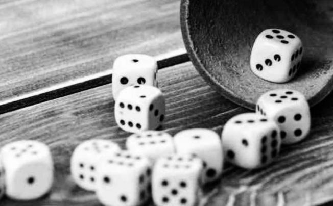 E’ la giornata dei dadi. I primi erano in una tomba di 5mila anni fa