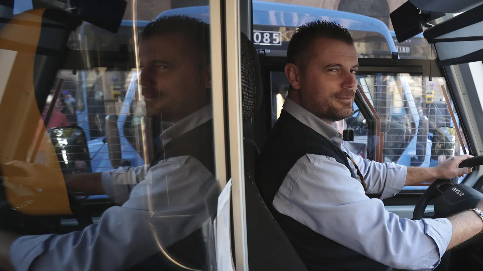 Un altro autobus "spiaggiato" Guasti a raffica lungo le strade "In arrivo altri 25 mezzi nuovi" Un altro autobus "spiaggiato" Guasti a raffica lungo le strade "In arrivo altri 25 mezzi nuovi"