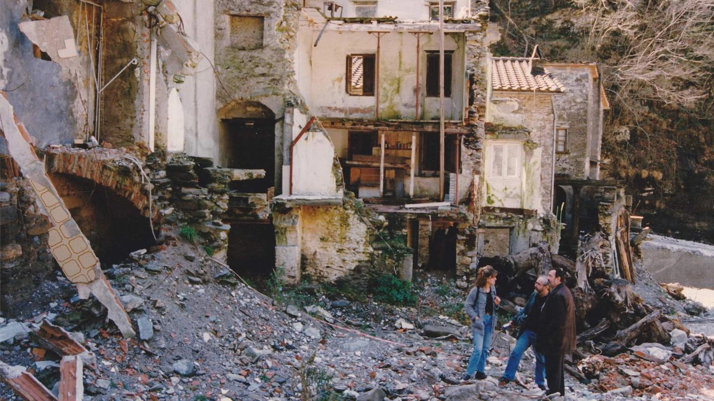 L’alluvione di Cardoso, nel giugno del 1996 (Foto Umicini)