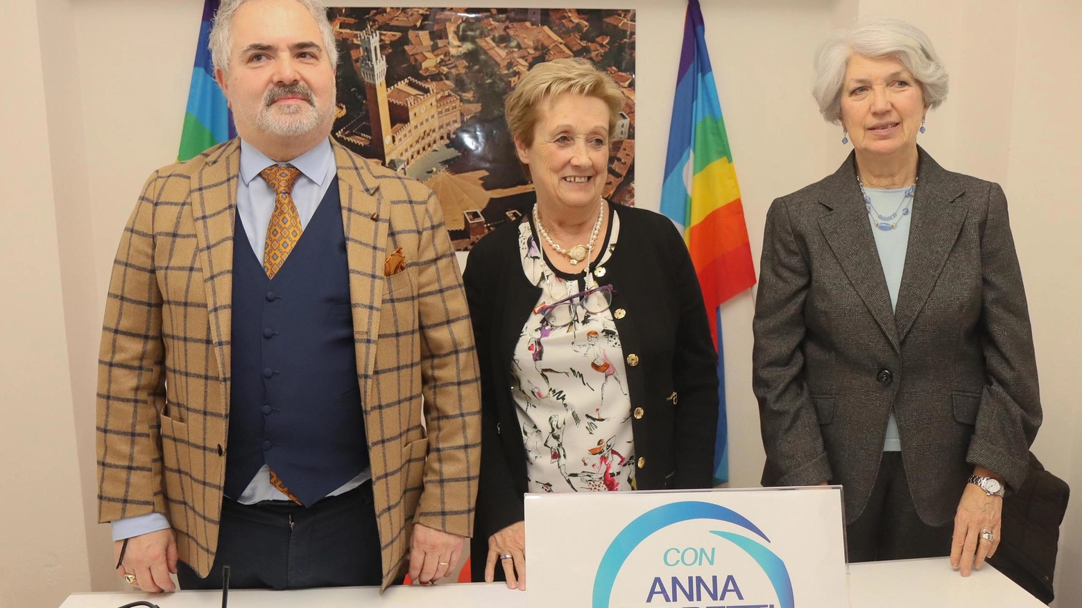 Le mosse a centrosinistra  Ferretti svela il suo logo  "L’acqua come metafora  della rinascita di Siena"