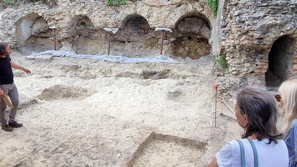 Scavi archeologici al Poggio "E’ una svolta nella scrittura della storia del territorio" Scavi archeologici al Poggio "E’ una svolta nella scrittura della storia del territorio"