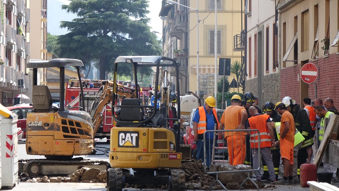 Firenze, fuga di gas. Otto palazzi evacuati (Gianluca Moggi/New Press Photo)
