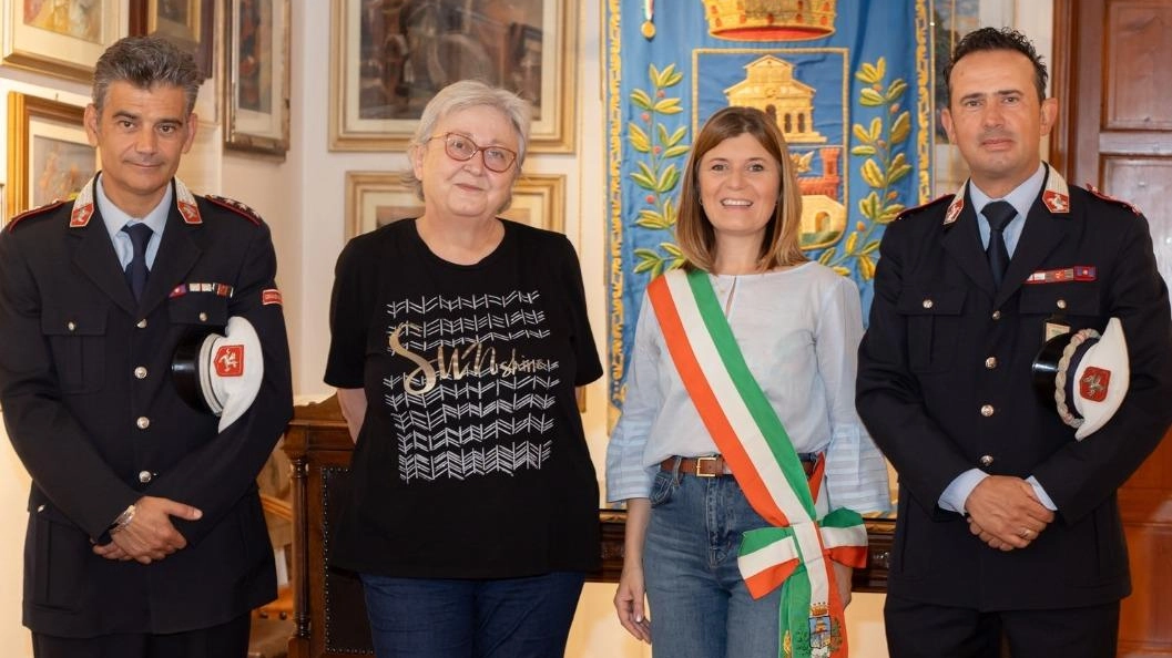 Patrizia Sardi va in pensione Fu la prima vigilessa assunta Patrizia Sardi va in pensione Fu la prima vigilessa assunta