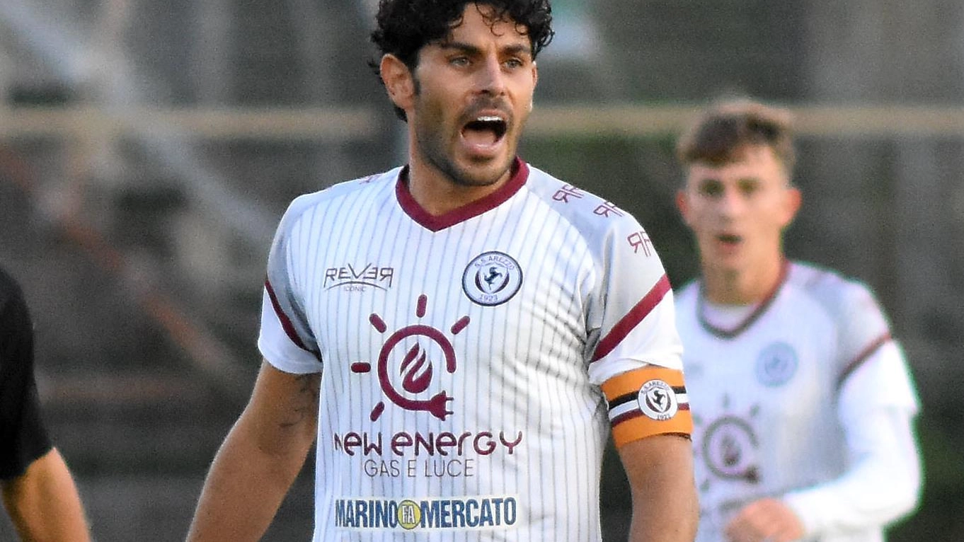 Il derby degli aretini doc Uno amaranto, l’altro rivale Il derby degli aretini doc Uno amaranto, l’altro rivale