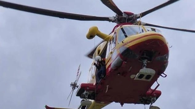 Scivola sul Sagro, escursionista in fin di vita. Salvato dal soccorso alpino e portato a Pisa Scivola sul Sagro, escursionista in fin di vita. Salvato dal soccorso alpino e portato a Pisa