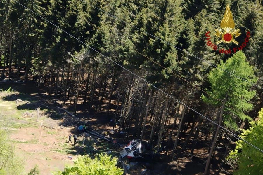 La cabina precipitata nel bosco