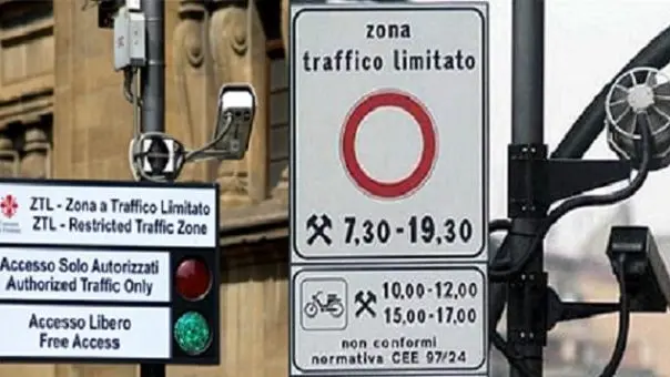 Torna la ztl estiva notturna Torna la ztl estiva notturna
