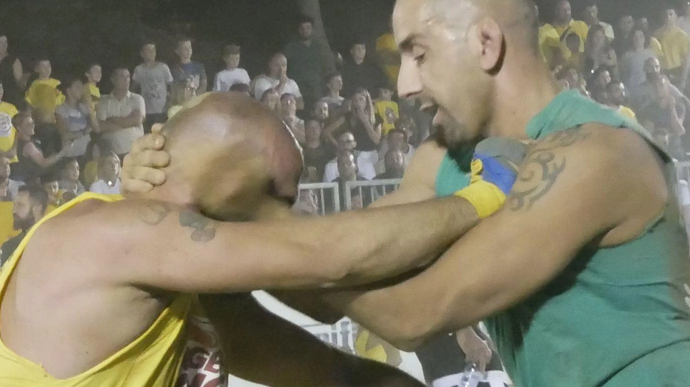 Palla grossa, c’è la finale. Se la giocano Gialli e Verdi Palla grossa, c’è la finale. Se la giocano Gialli e Verdi
