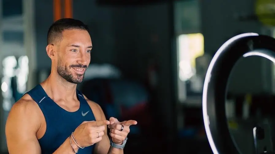 Nicolò, icona del wellness "Così la pandemia ha cambiato la mia vita" Nicolò, icona del wellness "Così la pandemia ha cambiato la mia vita"