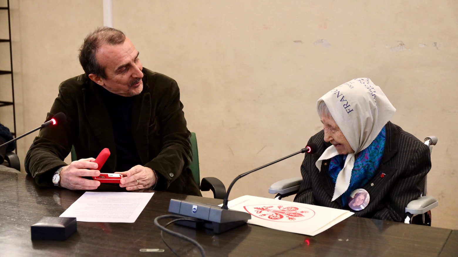 La conferenza stampa che venne organizzata da Luca Milani La conferenza stampa che venne organizzata da Luca Milani