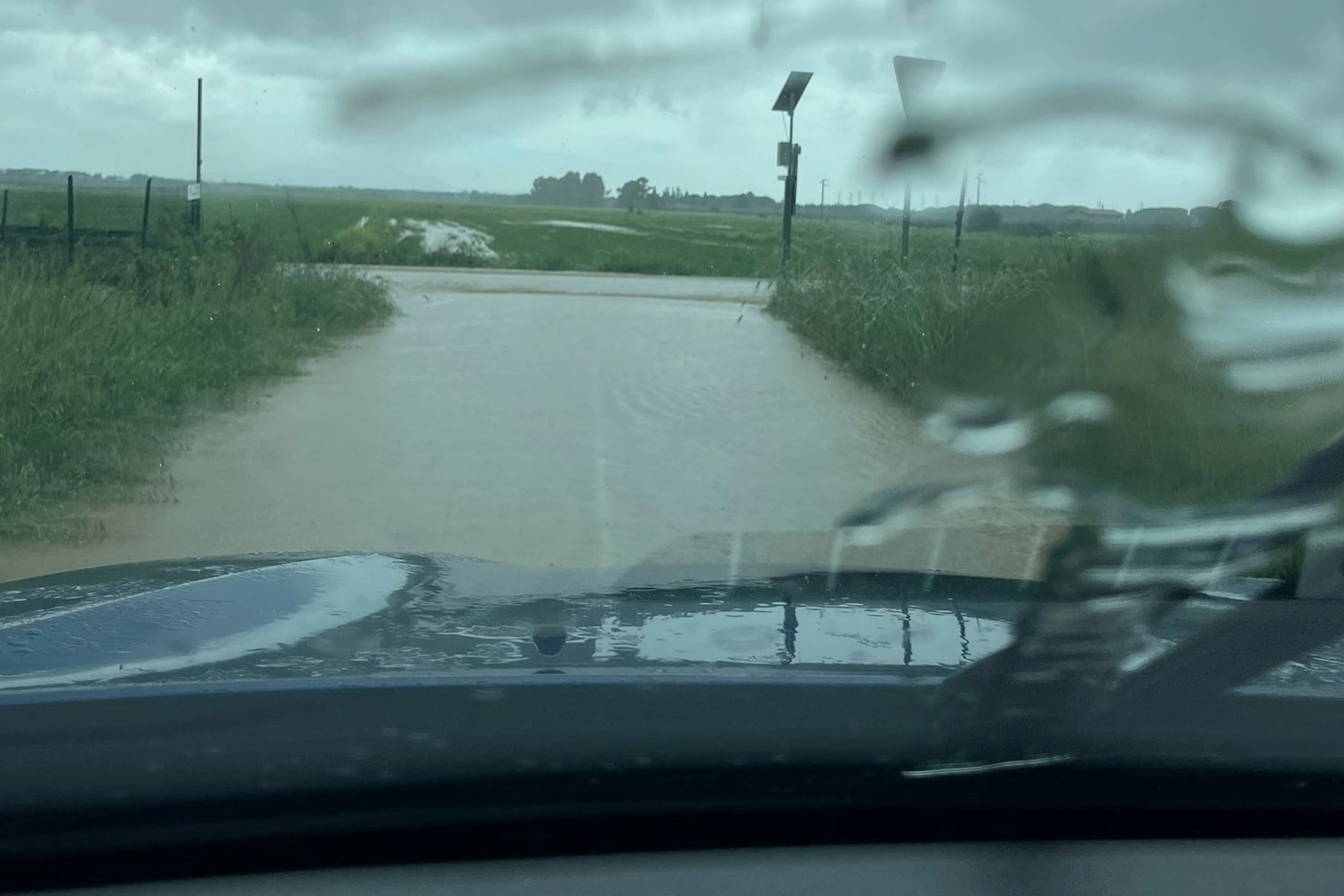 Gli allagamenti nei pressi di Grosseto