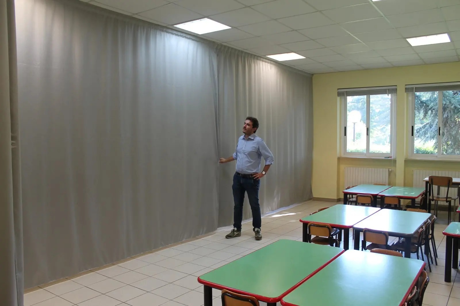 Nuove aule grazie a tendaggi fonoassorbenti a Capannori