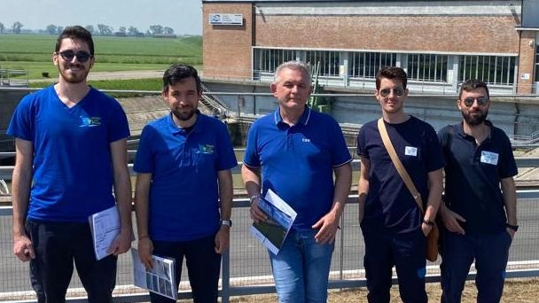 Tecnici del Consorzio 1 Toscana Nord in Emilia per allontanare le acque dalle zone alluvionate Tecnici del Consorzio 1 Toscana Nord in Emilia per allontanare le acque dalle zone alluvionate
