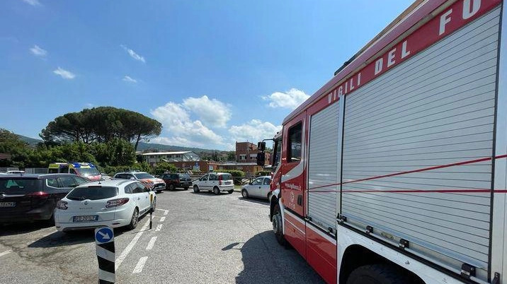 Odore di gas a scuola  Evacuati tutti gli alunni