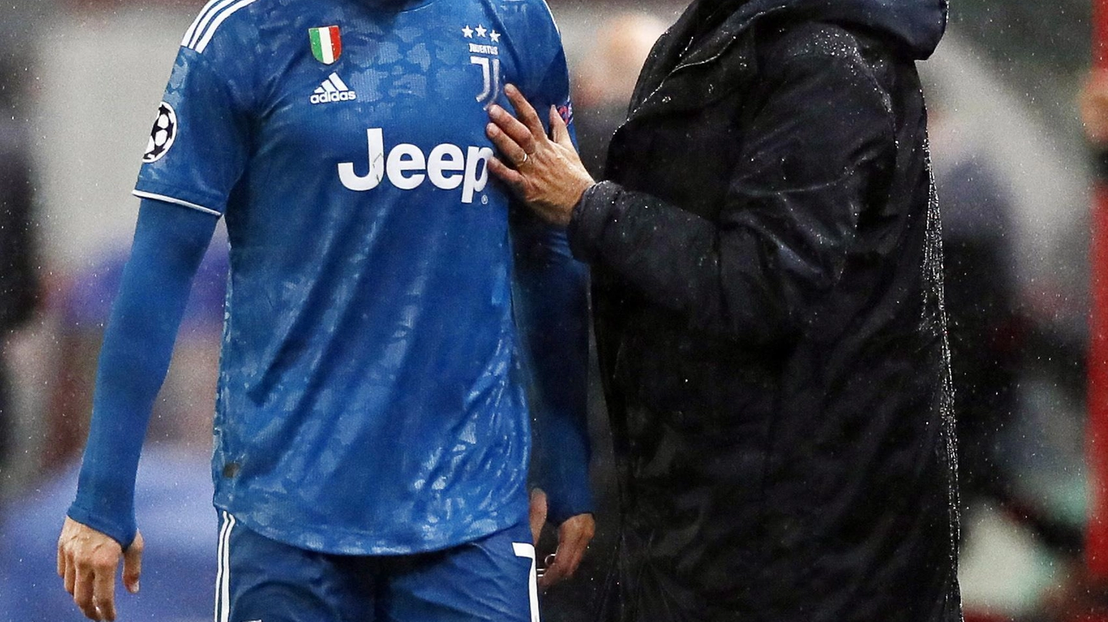 Va in scena domani il ’derby sociale’ d’Italia. Sivori, Altafini, Higuain, Sarri: quanti ’tradimenti’ sul campo, è molto più di una partita di calcio