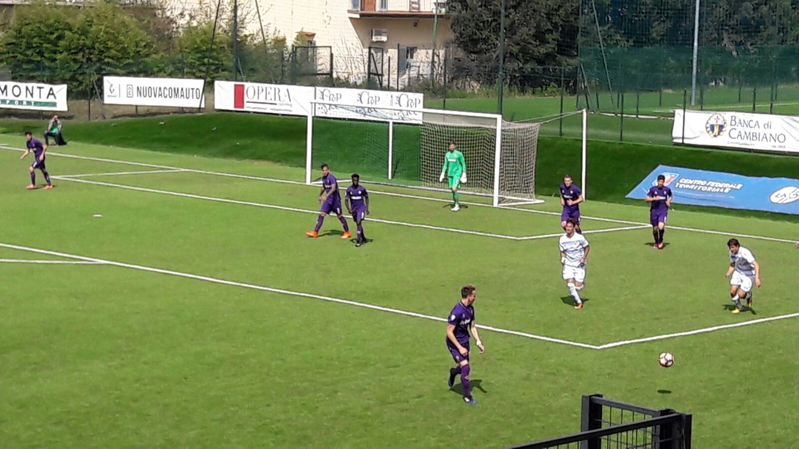 Primavera: un'azione di Fiorentina-Lazio 5-2