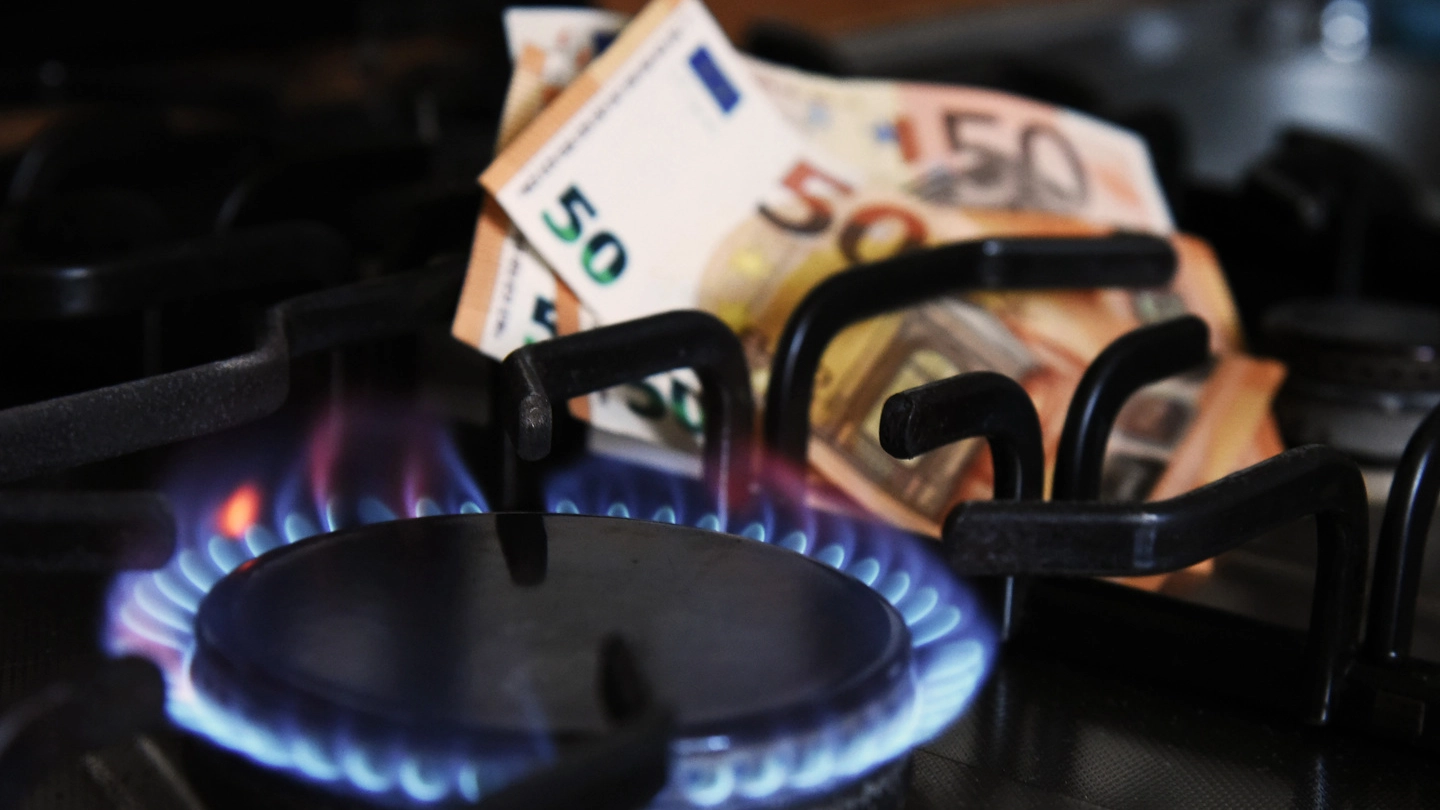 Dal 10 gennaio 2024 addio al mercato tutelato. Cosa succede agli utenti che non scelgono nei tempi la nuova offerta