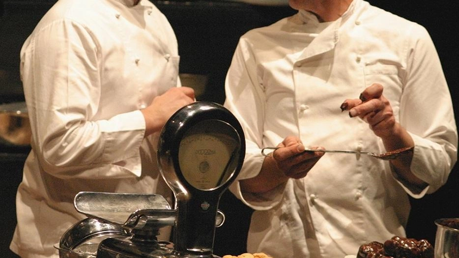 Tempo di ’Eat’, ovvero Enogastronomia a Teatro. In scena le star sono tartufo, olio, vino e zafferano Tempo di ’Eat’, ovvero Enogastronomia a Teatro. In scena le star sono tartufo, olio, vino e zafferano