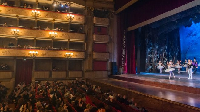 La danza al Teatro Verdi di Firenze - foto Marco Borrelli