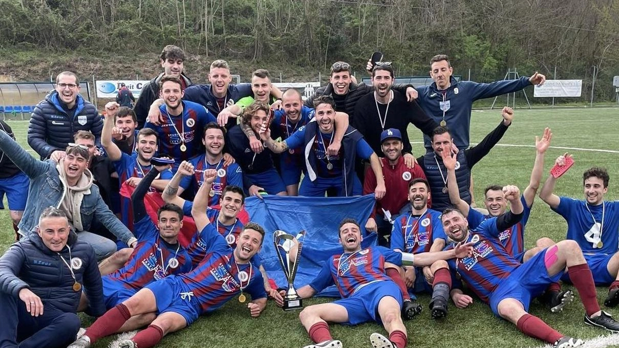 Sporting Camaiore, è qui la festa Trionfo in coppa coi gol di Luisotti Sporting Camaiore, è qui la festa Trionfo in coppa coi gol di Luisotti