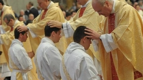 L’ordinazione di nuovi sacerdoti 