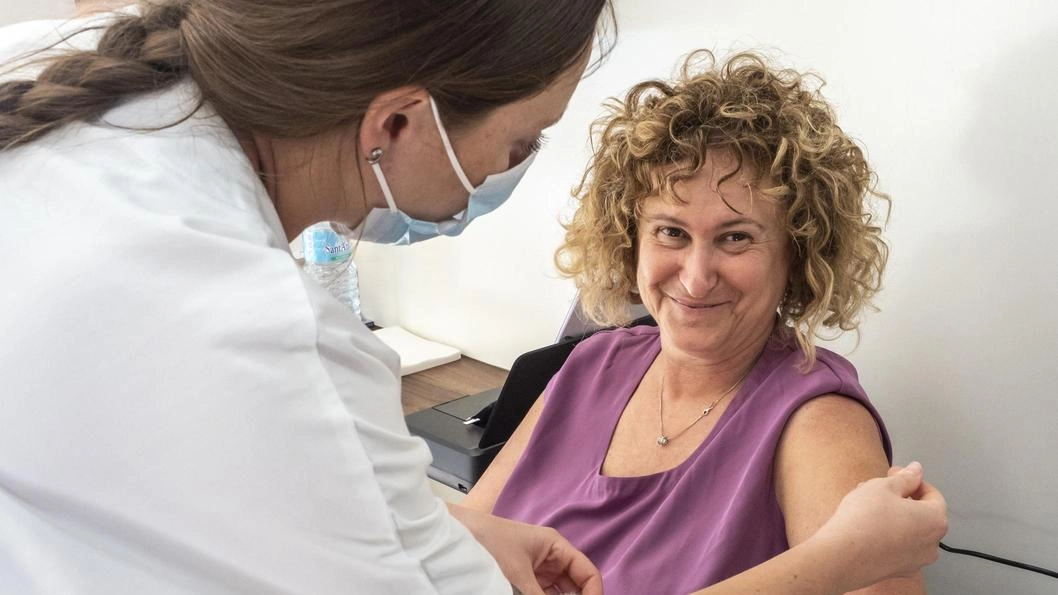 Vaccinazione duplex. Via alla campagna anti influenzale  e anche anti Covid