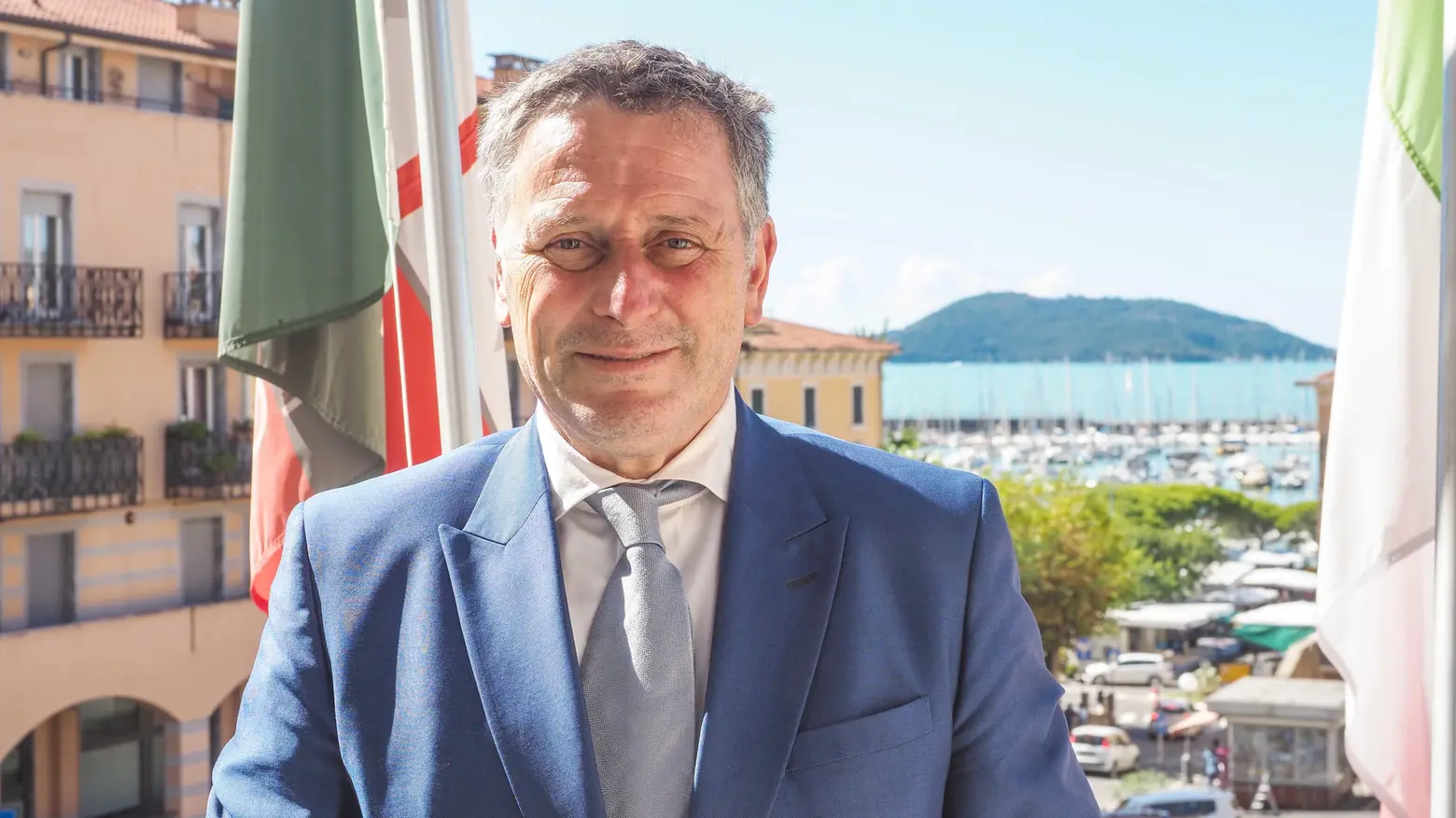Tormentone spiagge "La Marinella resta libera Nessuna privatizzazione" Tormentone spiagge "La Marinella resta libera Nessuna privatizzazione"